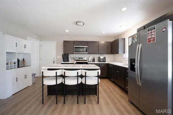 $245,000 | 402 Ackerman Place, Troy, IL 62294