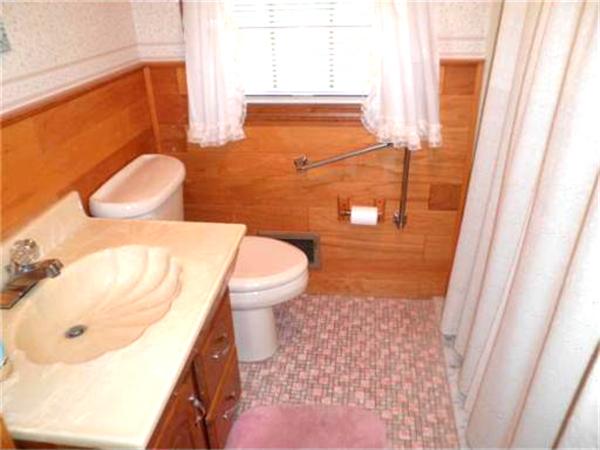 246 Framingham Road Marlborough, MA 01752 - Photo 9 of 30 Gallery Image 9