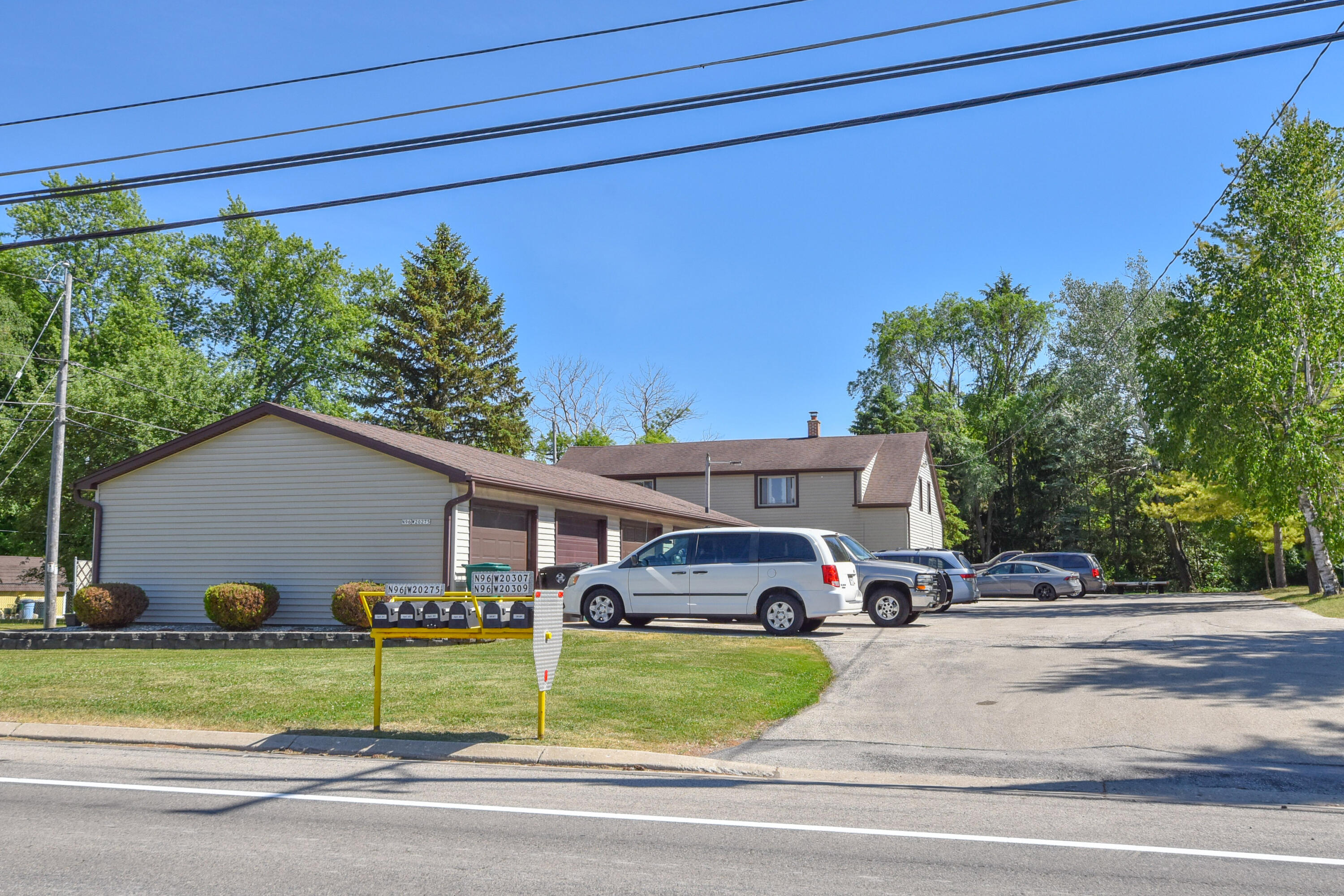 N96W20275 County Line Road Menomonee Falls, WI 53051 - Photo 8 of 53 DSC_9212-2