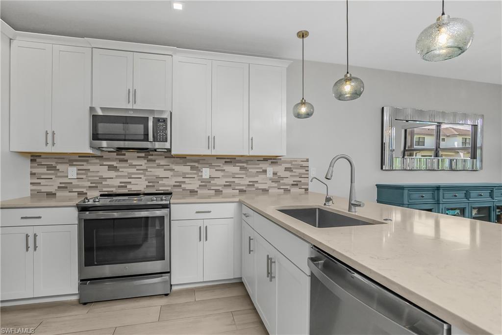 7588 Morgan Way Naples, FL 34119 - Photo 7 of 42 Beautifully appointed Kitchen