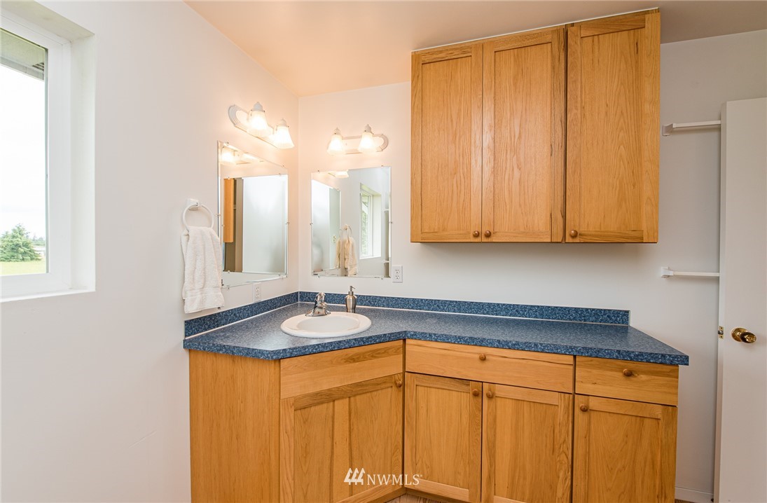 192 Thunder Road Port Angeles, WA 98362 - Photo 22 of 25 Gallery Image 22
