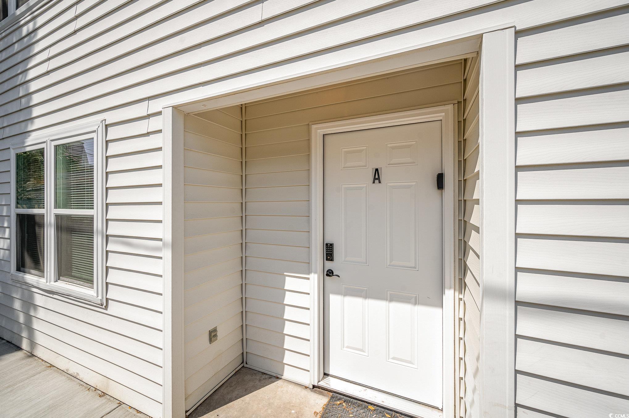 412 27th Avenue North Myrtle Beach, SC 29577 - Photo 2 of 35 Doorway to property