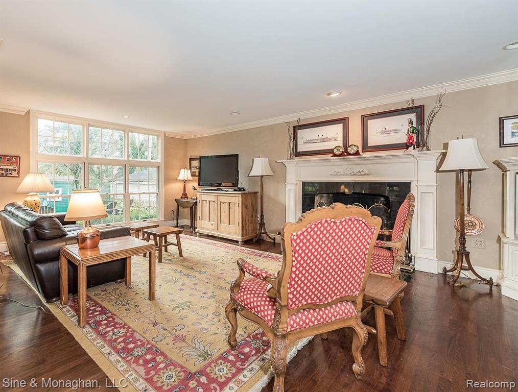 251 Moran Road Grosse Pointe Farms, MI 48236 - Photo 17 of 47