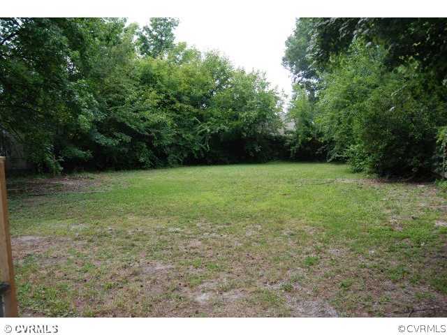 1818 Powell Road Richmond, VA 23224 - Photo 5 of 12 Yard/Garden