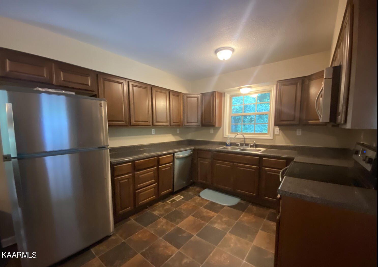 274 River Road Harrogate, TN 37752 - Photo 6 of 18 Photo Jun 09 2023, 6 55 47 PM