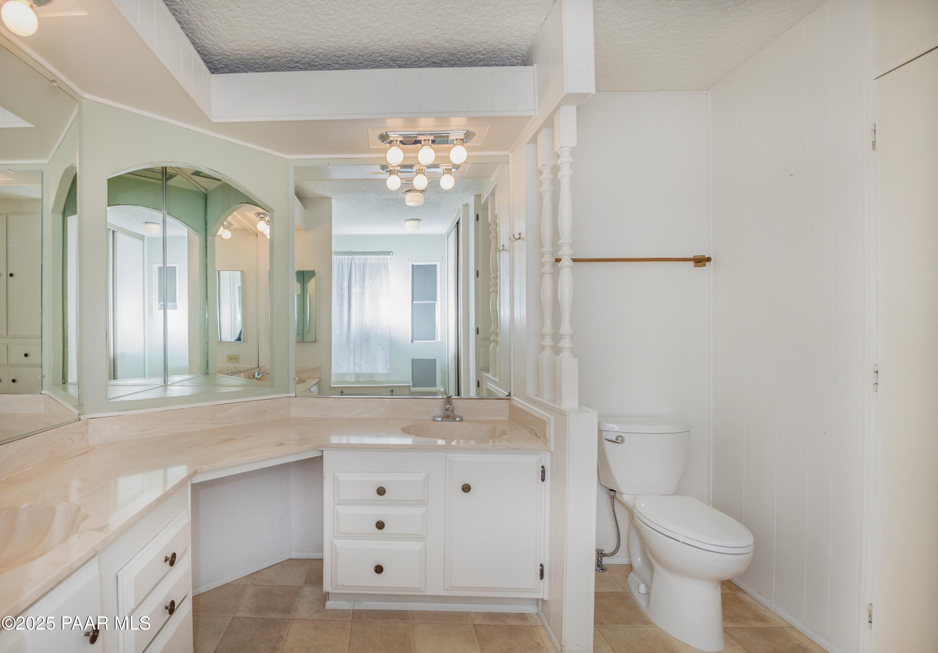 1085 North Swiss Road Dewey, AZ 86327 - Photo 15 of 34 Master Bathroom