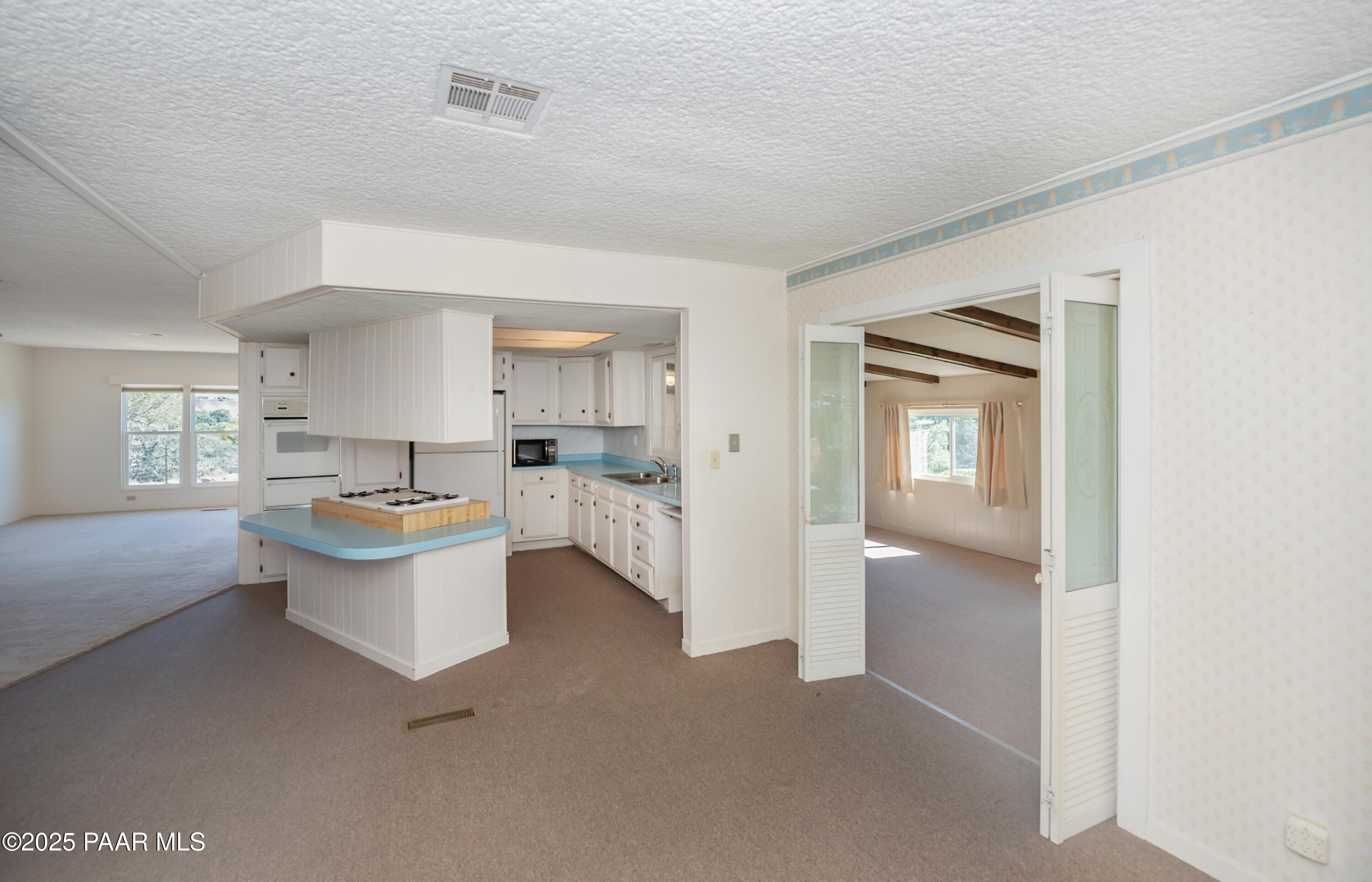 1085 North Swiss Road Dewey, AZ 86327 - Photo 8 of 34 Kitchen