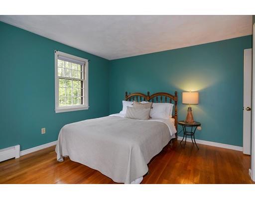10 Snyder Road Medfield, MA 02052 - Photo 20 of 29 Gallery Image 20
