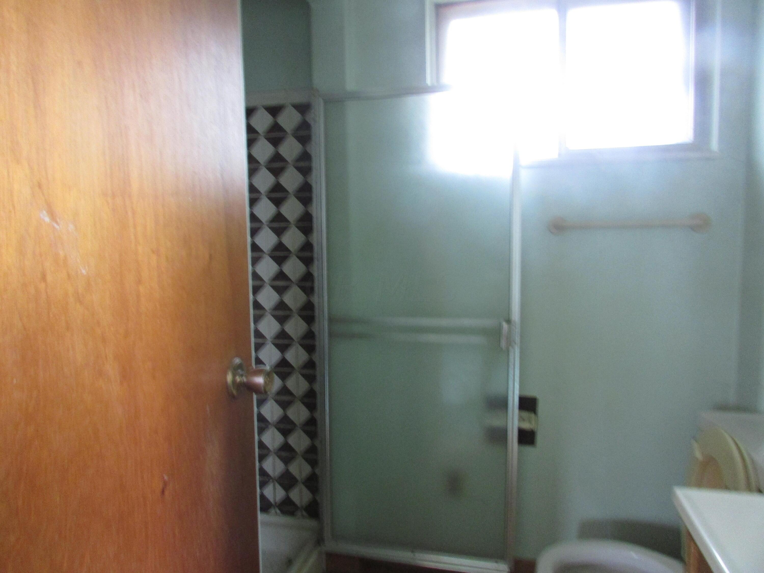 5198 Liberty Road Delaware, OH 43015 - Photo 8 of 13 Liberty Rd Mstr Bath