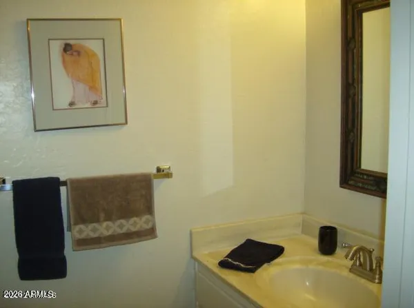 $1,999 | 6150 North Scottsdale Road, Unit 42, Paradise Valley, AZ 85253