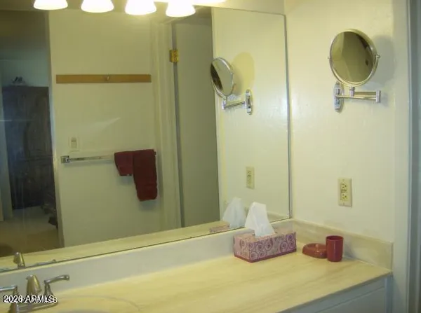 $1,999 | 6150 North Scottsdale Road, Unit 42, Paradise Valley, AZ 85253