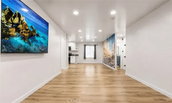 $3,500 | 327 East Lanzit Avenue, Los Angeles, CA 90061