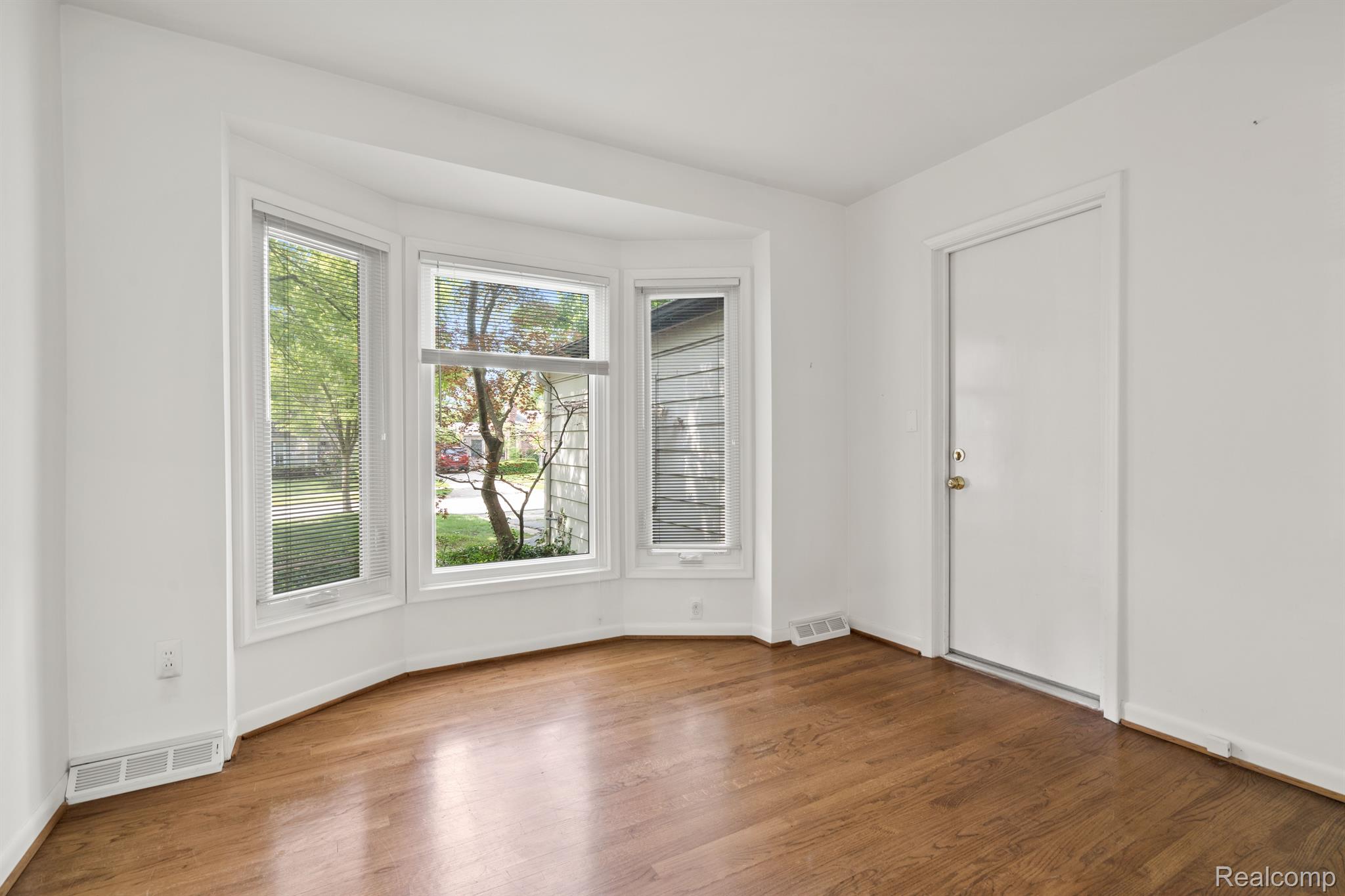 1845 Pembroke Road Birmingham, MI 48009 - Photo 25 of 29 Gallery Image 25