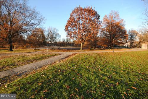 1115 Haverhill Road Baltimore, MD 21229 - Photo 28 of 30 Community Park