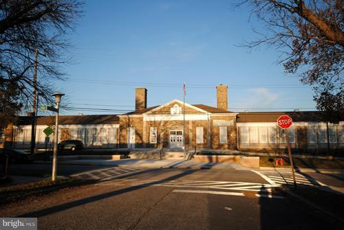 1115 Haverhill Road Baltimore, MD 21229 - Photo 29 of 30 Community School