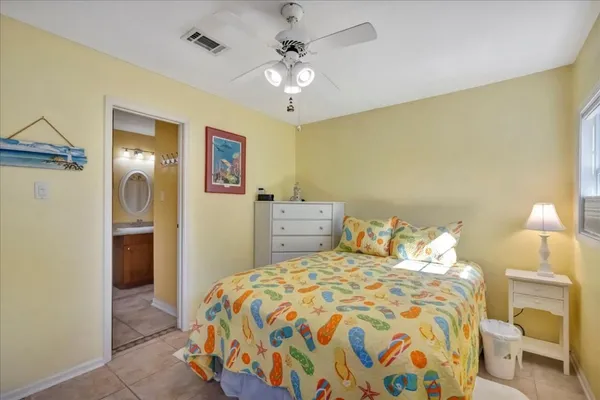 $4,000 | 16702 Dale Oak Way, Houston, TX 77058