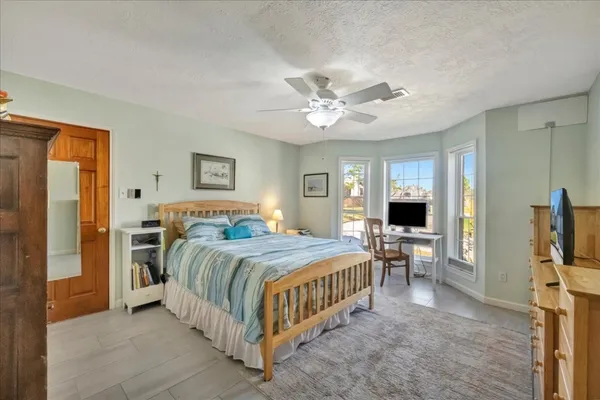 $4,000 | 16702 Dale Oak Way, Houston, TX 77058