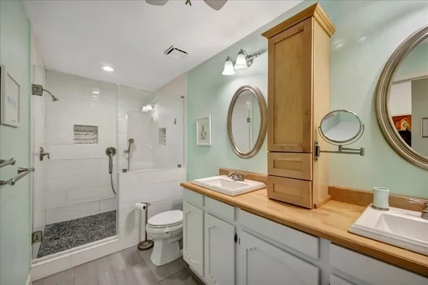 $4,000 | 16702 Dale Oak Way, Houston, TX 77058