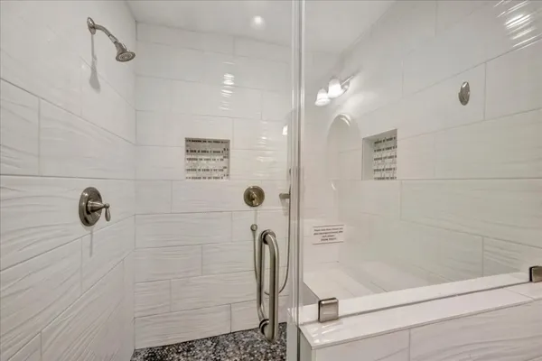 $4,000 | 16702 Dale Oak Way, Houston, TX 77058