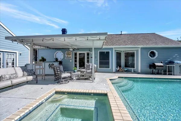 $4,000 | 16702 Dale Oak Way, Houston, TX 77058