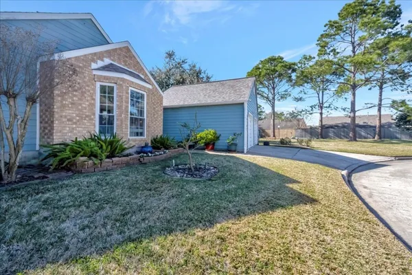 $4,000 | 16702 Dale Oak Way, Houston, TX 77058