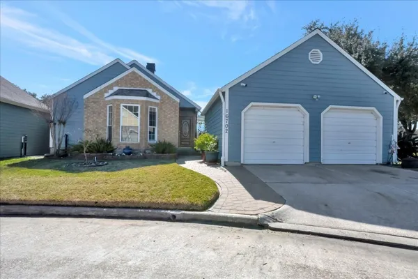 $4,000 | 16702 Dale Oak Way, Houston, TX 77058