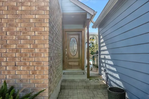 $4,000 | 16702 Dale Oak Way, Houston, TX 77058