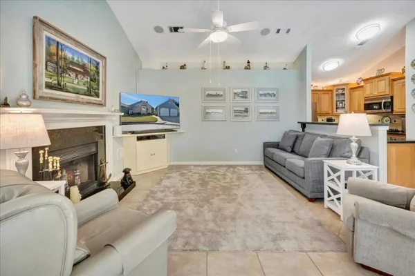 $4,000 | 16702 Dale Oak Way, Houston, TX 77058