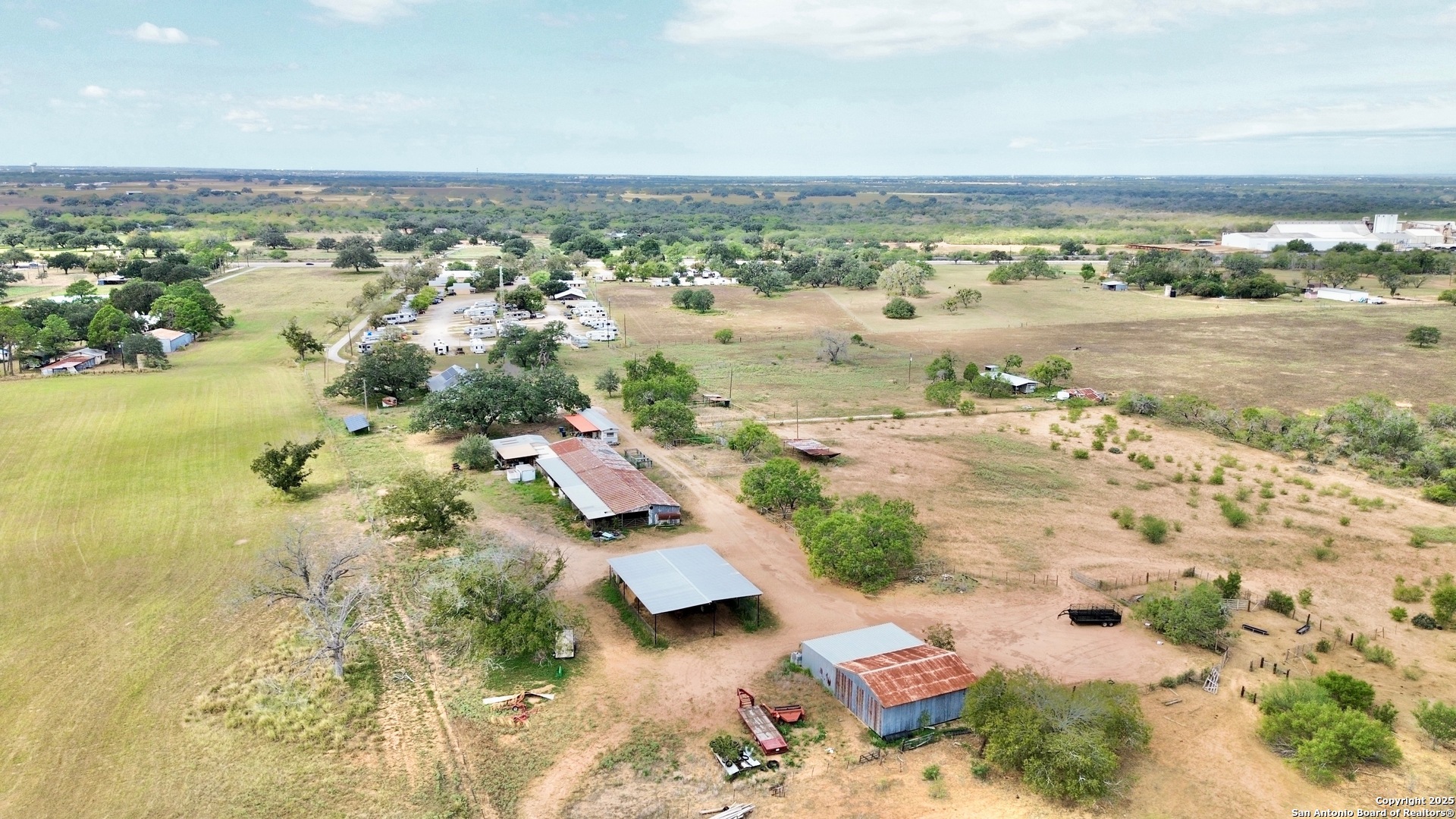 2880 2nd Street Pleasanton, TX 78064 - Photo 25 of 32 a view of lake view and mountain view