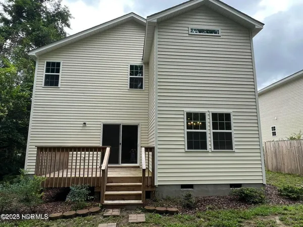 $2,050 | 1050 West Indiana Avenue, Southern Pines, NC 28387