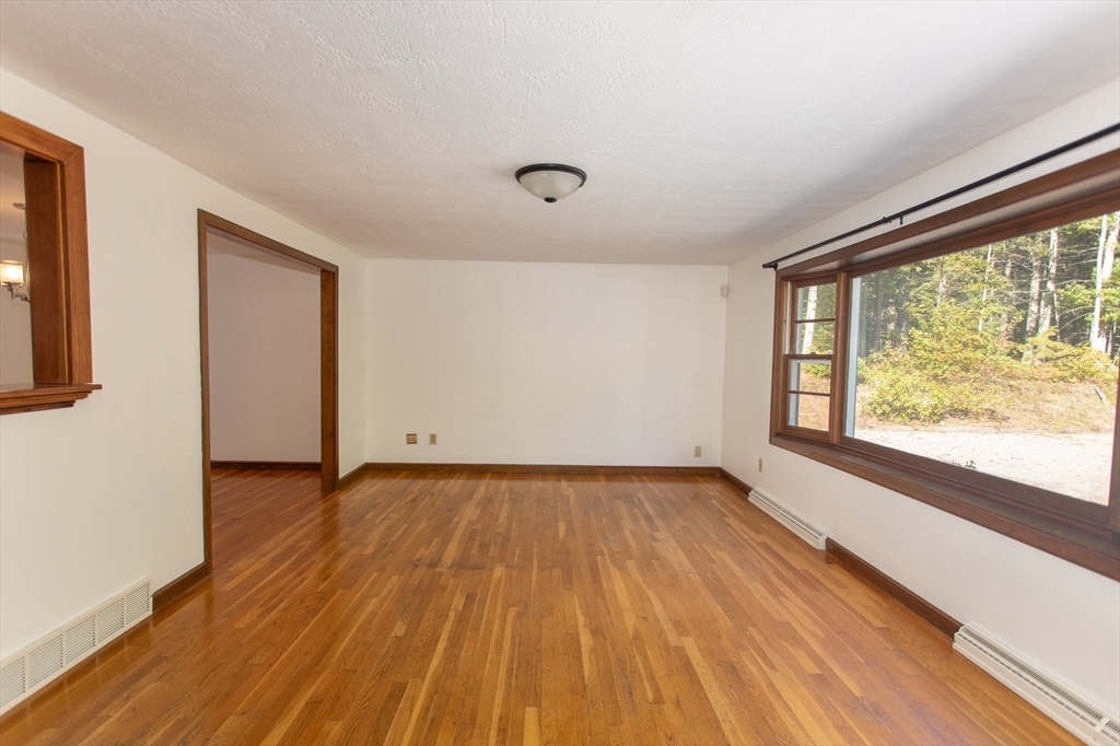 211 Clark Road Plymouth, MA 02360 - Photo 5 of 32