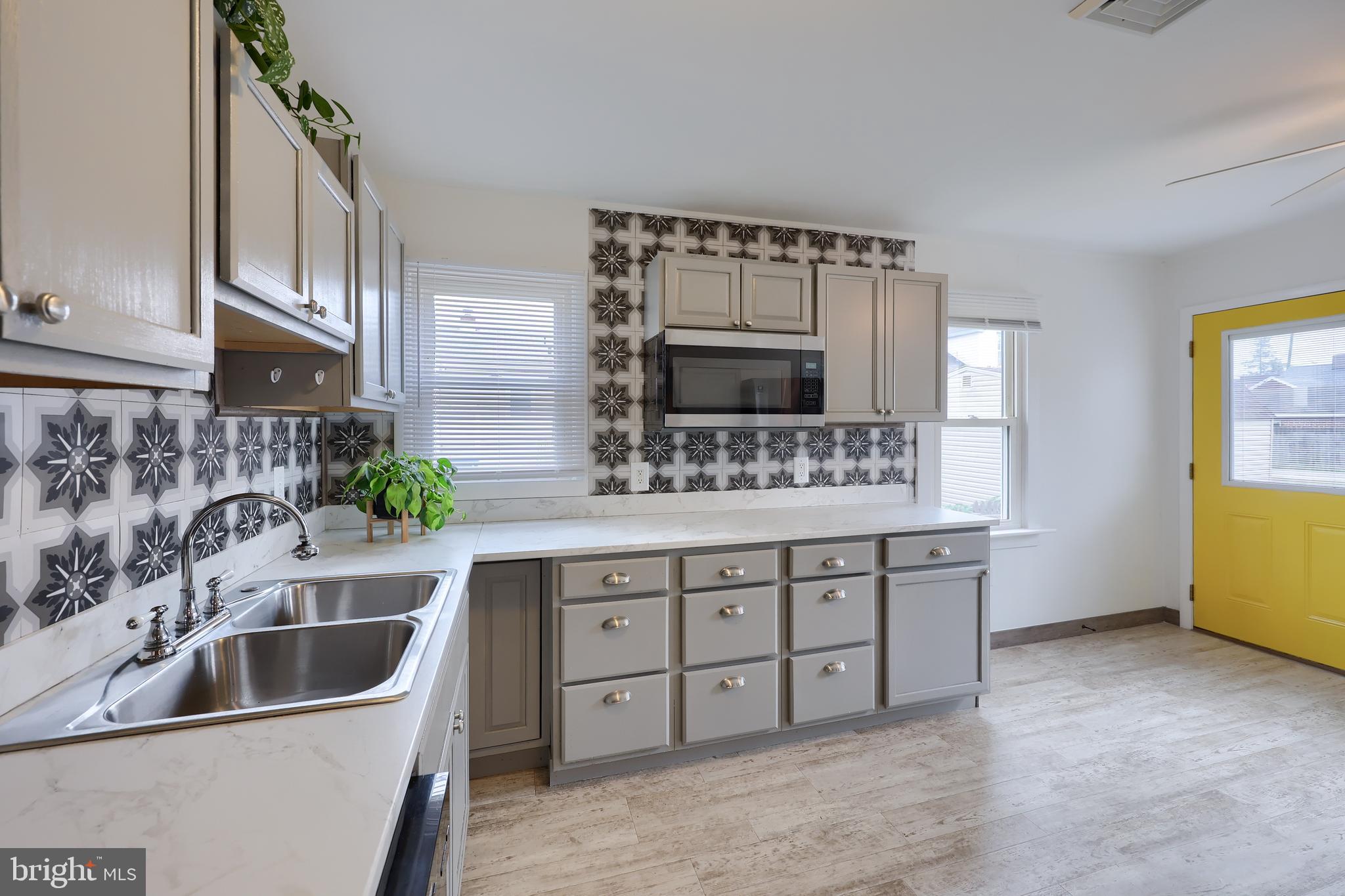 1802 Filbert Street York, PA 17404 - Photo 13 of 30 a bathroom with a sink and a bathtub