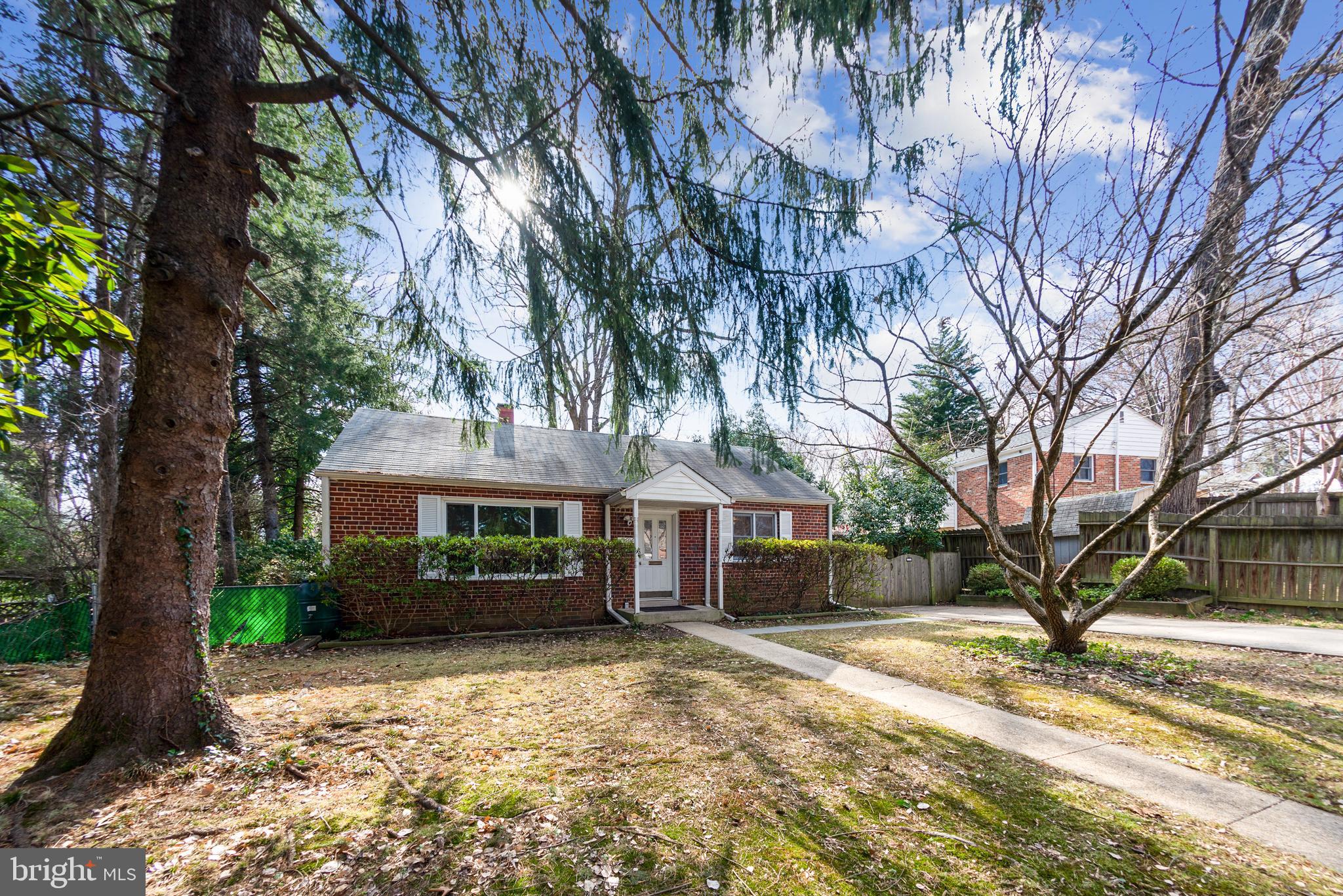11606 Highview Avenue Silver Spring, MD 20902 - Photo 3 of 48