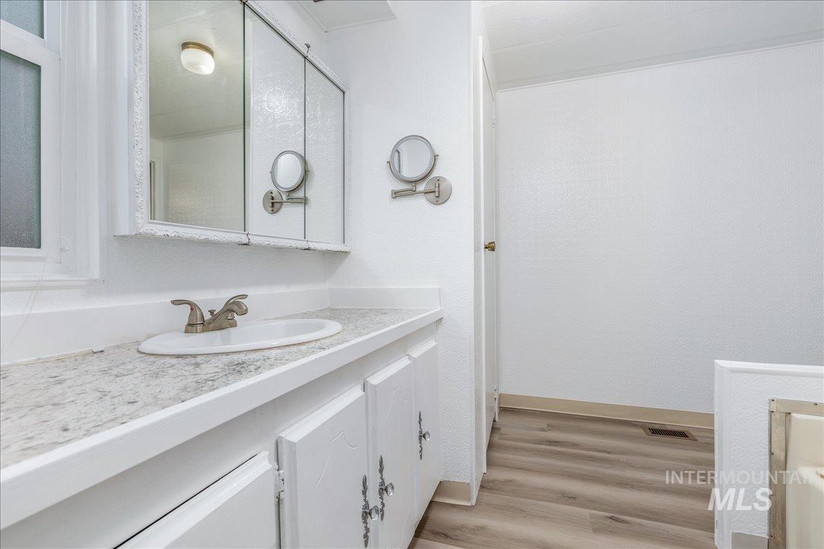 307 Driftwood Road Boise, ID 83713 - Photo 15 of 34