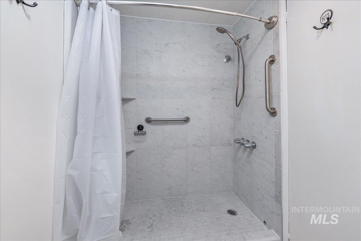 307 Driftwood Road Boise, ID 83713 - Photo 16 of 34