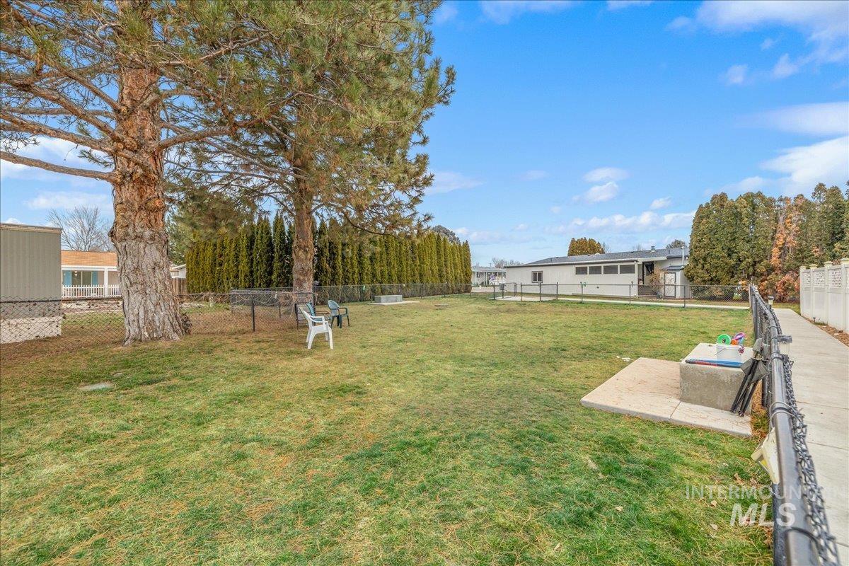 307 Driftwood Road Boise, ID 83713 - Photo 31 of 34