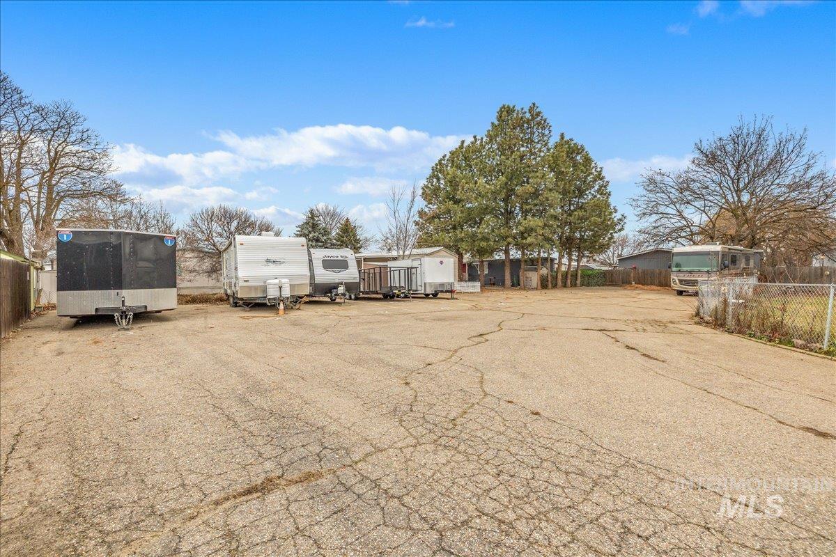 307 Driftwood Road Boise, ID 83713 - Photo 32 of 34