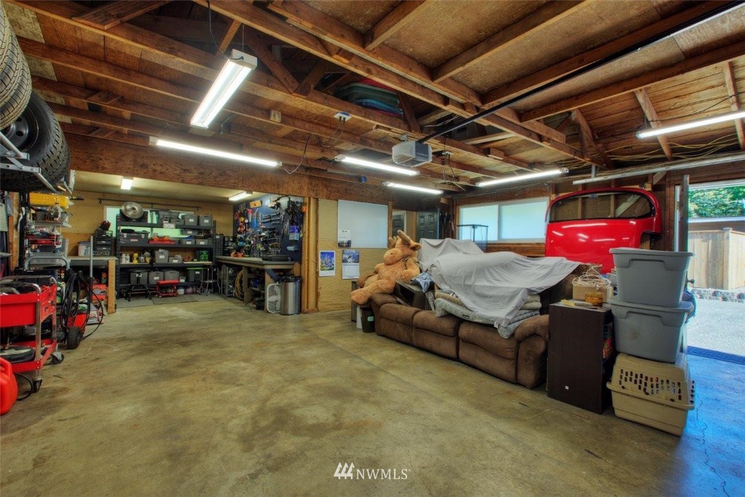 14017 183rd Avenue Southeast Renton, WA 98059 - Photo 19 of 27 Gallery Image 19