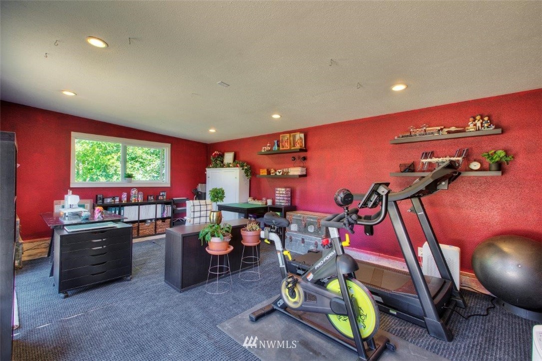 14017 183rd Avenue Southeast Renton, WA 98059 - Photo 23 of 27 Gallery Image 23