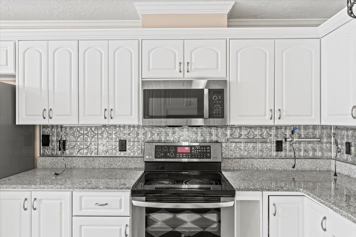 659 Cornerstone Place Evans, GA 30809 - Photo 9 of 37 12-Kitchen