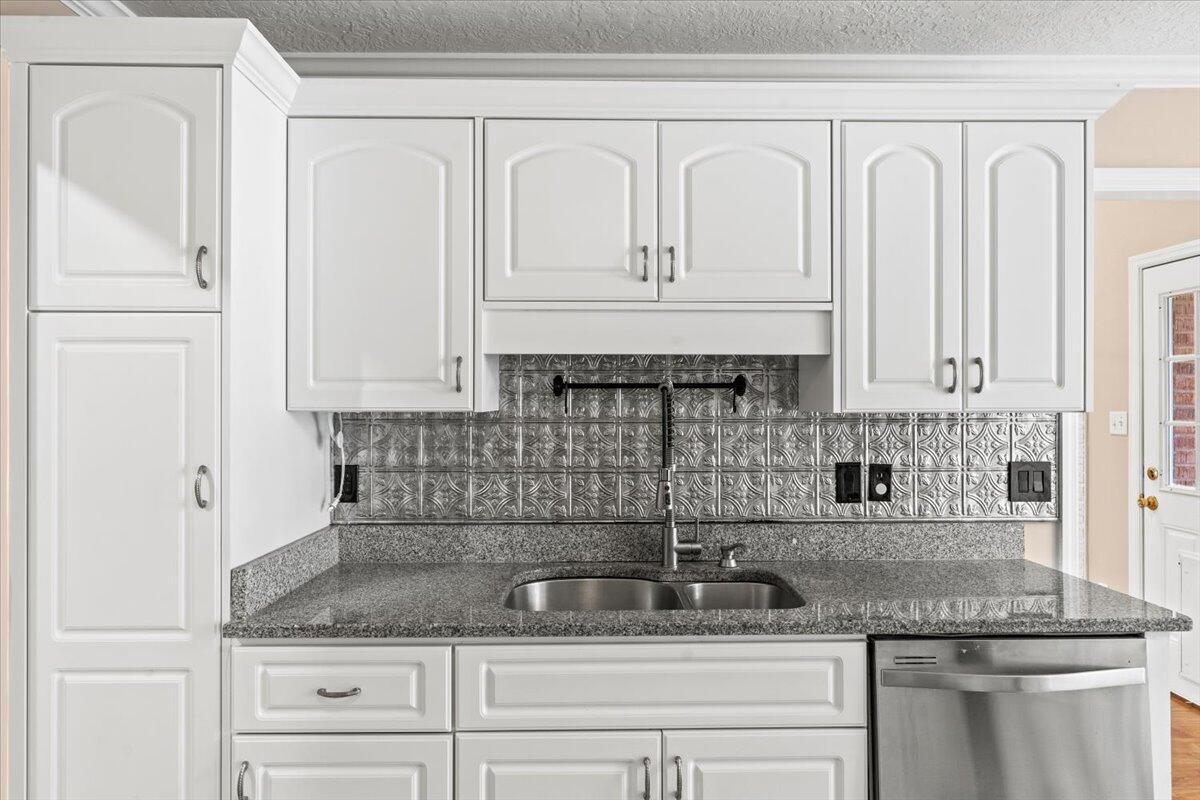 659 Cornerstone Place Evans, GA 30809 - Photo 10 of 37 13-Kitchen