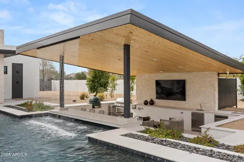 $5,895,000 | 8520 East Cactus Wren Road, Scottsdale, AZ 85250