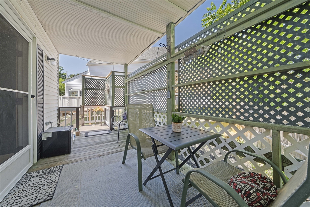 16 Pequot Road Weymouth, MA 02191 - Photo 5 of 36