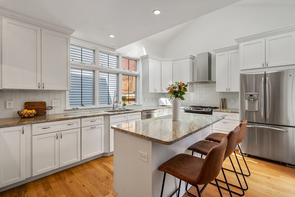 101 Elm Street Boston, MA 02129 - Photo 7 of 27
