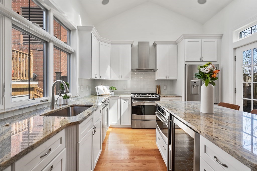 101 Elm Street Boston, MA 02129 - Photo 8 of 27