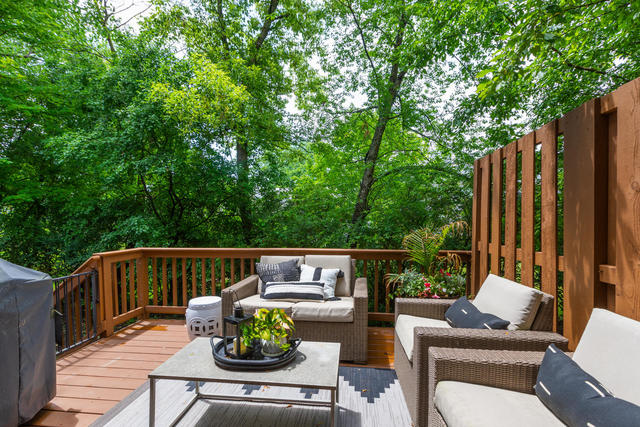 1731 Elyse Lane Naperville, IL 60565 - Photo 33 of 34 a view of a patio on the roof deck