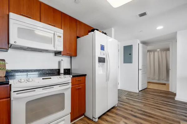 $225,000 | 300 South Duval Street, Unit 1910, Tallahassee, FL 32301