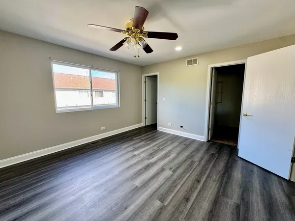 $2,600 | 766 Cherry Creek Drive, Unit 766, Grayslake, IL 60030