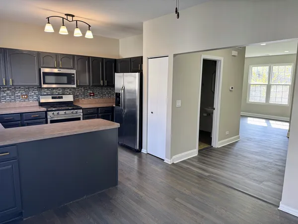 $2,600 | 766 Cherry Creek Drive, Unit 766, Grayslake, IL 60030