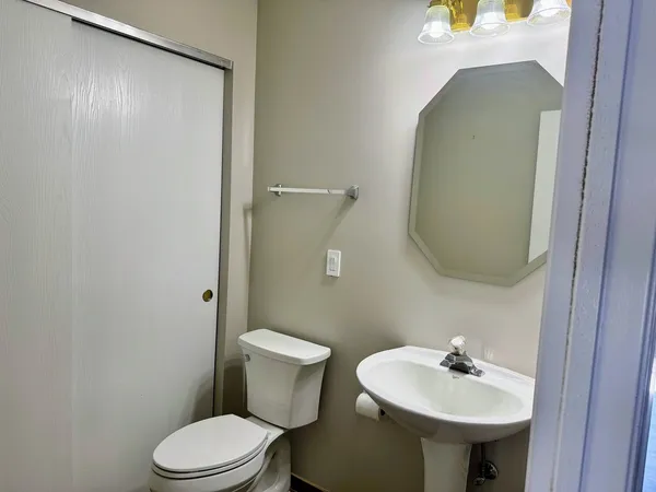 $2,600 | 766 Cherry Creek Drive, Unit 766, Grayslake, IL 60030